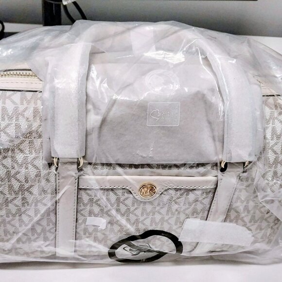 NWT Michael Kors Medium Travel Duffle Satchel Crossbody Bag - Picture 3 of 7